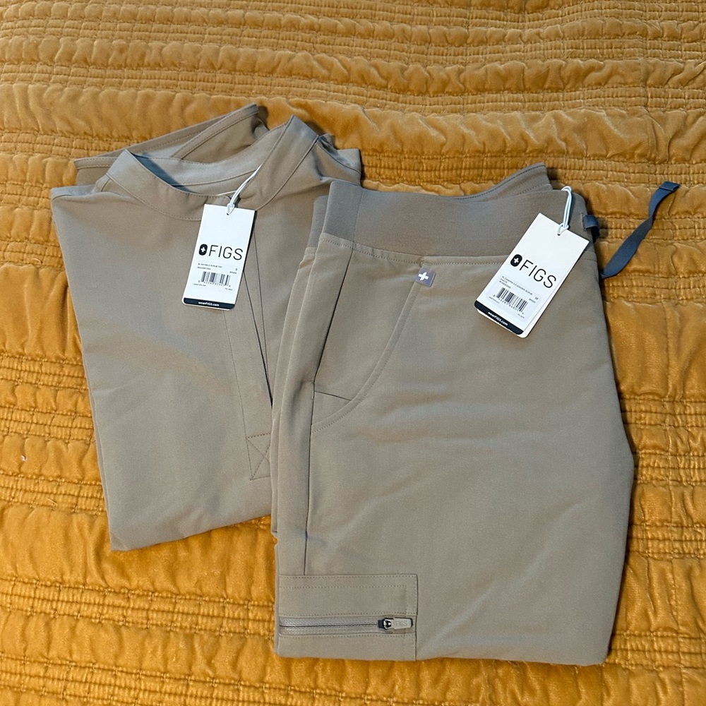 Women’s Figs scrubs